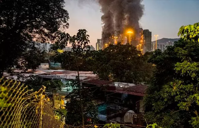 Un número indeterminado de personas permanecen atrapadas, según fuentes citadas por el diario hongkonés South China Morning Post