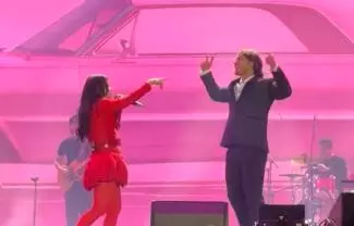 Belanova y Aldo de Nigris protagonizaron un divertido momento en el Festival Multiverso