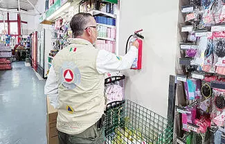 La Subsecretaría de Protección Civil del Estado comenzó a realizar revisiones de seguridad en establecimientos de esta cadena comercial en Monclova.