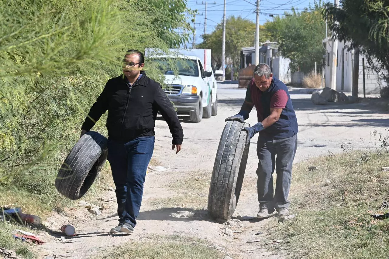 El programa retira llantas en colonias y vulcanizadoras para proteger la salud de las familias y cuidar el medio ambiente.   