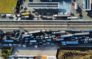 Sin avance en las negociaciones, la protesta no cede y sólo se reacomodan.