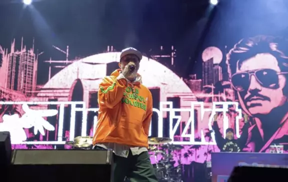 Apenas el mes pasado Limp Bizkit perdió a una de sus piezas fundamentales: Sam Rivers no solo era el bajista fundador de la banda en 1994; tambi