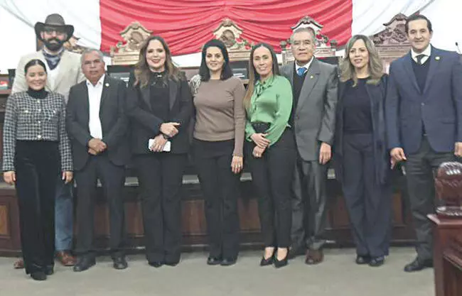 El Congreso del Estado reanudó hoy el análisis del Segundo Informe del Gobernador del Estado, Ingeniero Manolo Jiménez Salinas.