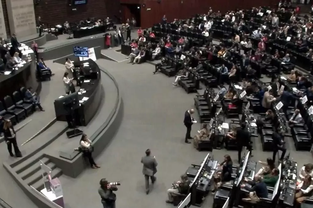 Diputados aprobaron en lo general reformas que prohíben los vapeadores e imponen penas de hasta ocho años de cárcel