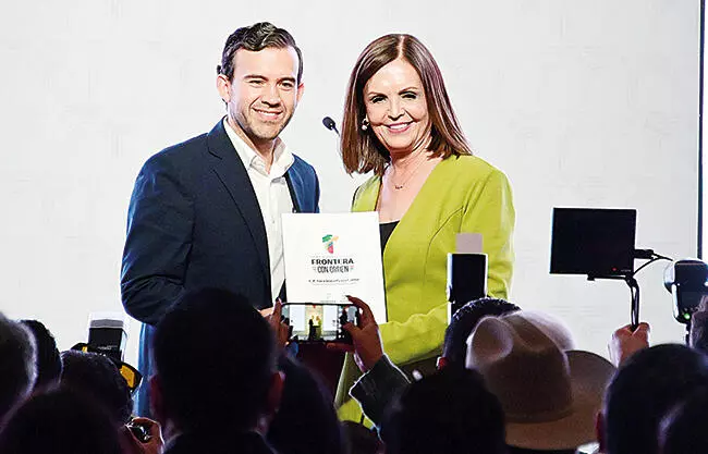 “Sari es una Alcaldesa que cumple y que no se raja, que tiene un amor para hacer grandes cosas por Frontera”, así lo dijo Gabriel Elizondo Pérez