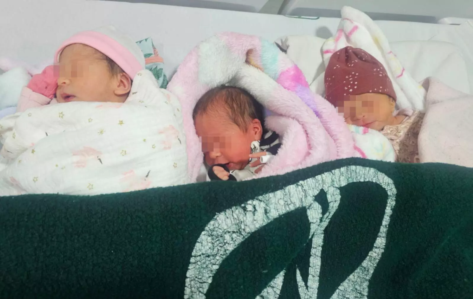  Daniel Ríos y Citlali fueron trasladados en ambulancia desde Monclova hasta Acuña; el viaje duró más de 3 horas pese a que ella presentaba presi�