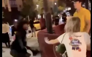 Pero debajo de la tranquila superficie, se palpaba un miedo silencioso.