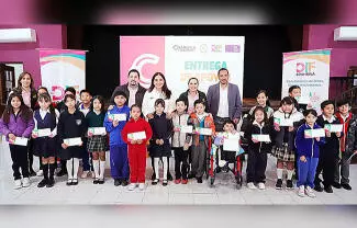 Entregan becas ADETI 2025 para prevenir el trabajo infantil