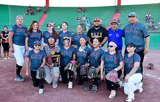 Con escoba en manos sellaron el título del Softbol Femenil Municipal a costa de Diablas