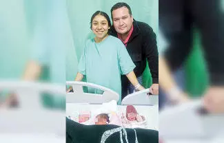 Monclovense da a luz a trillizas en el Hospital General de Sub-Zona número 13 de Ciudad Acuña.