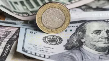 El peso mexicano regresó al techo de las 18 unidades y suspendió una racha de seis sesiones consecutivas con registros positivos.