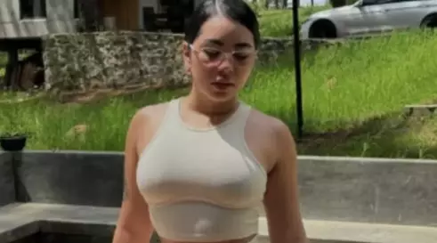 Además la creadora de contenido hizo hincapié en lo que fue su relación y a lo que tuvo que acceder.