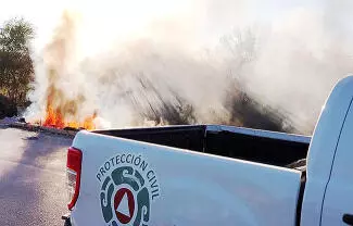 Los Bomberos lograron contener el avance de las llamas, que se extendían con rapidez