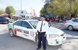 En el marco del Día del Agente Vial, destaca la trayectoria de Agapito Franco, servidor público que por más de dos décadas ha brindado su servicio