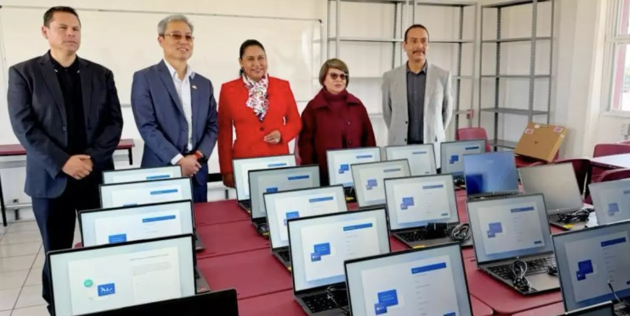 Ana Lilia Rivera Rivera dijo: “Taiwán es uno de los lugares del país donde el desarrollo científico y tecnológico es verdaderamente impresionant