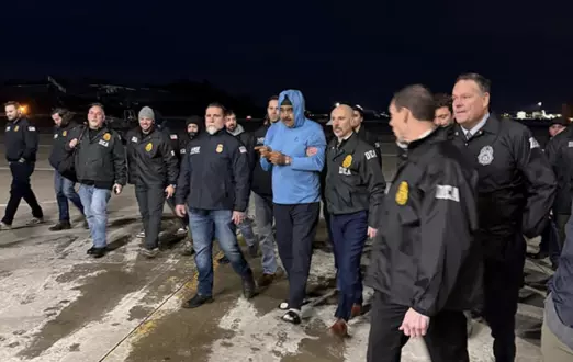 Trump, por su parte, dijo que Washington gobernaría la nación suramericana hasta que haya una transición.