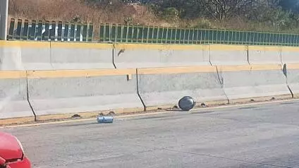 Debido al accidente es que policías y personal de Caminos y Puentes Federales (Capufe) cerraron parcialmente la circulación 