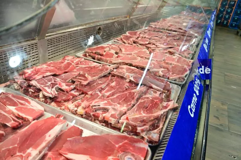 La carne brasileña resulta aproximadamente 20% a 30% más económica que la estadounidense, y la diferencia con la producción mexicana es aún mayor