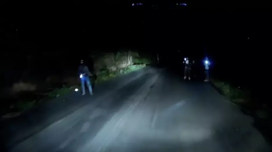 Ante los constantes robos en las carreteras de Veracruza, transportistas han compartido a través de redes sociales videos que evidencian la modalidad delictiva. 