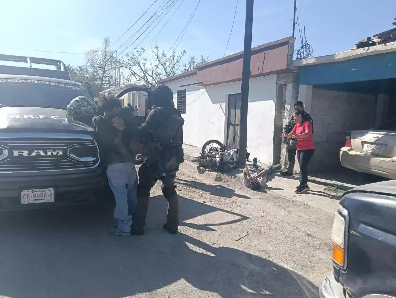 De acuerdo con el reporte, los individuos eran perseguidos por elementos de la Policía del Estado y se desplazaban a gran velocidad por diversas calles del sector. 