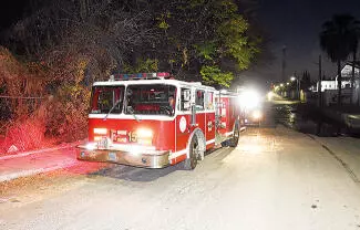 La movilización de elementos del Cuerpo de Bomberos y de Seguridad Pública se registró la noche de ayer en la calle Del Estudiante.