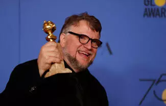 Los ganadores también reciben un paquete de regalos de lujo valuado en casi un millón de dólares, con viajes, experiencias y productos exclusivos...