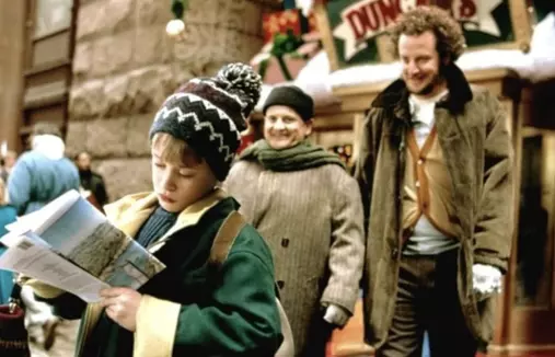 En caso de ser declarado culpable, la ley estatal contempla sanciones de hasta seis meses de cárcel.