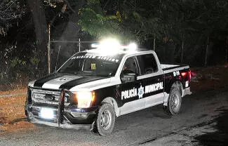 Rondaba varios domicilios y se asomaba al interior de vehículos estacionados, fuera de ellos