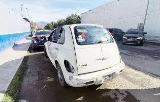 Dos personas lesionadas y leves daños materiales dejó un choque entre un vehículo y una motocicleta