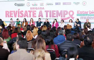El gobernador, Manolo Jiménez Salinas y su esposa Paola Rodríguez López, presidenta honoraria de Inspira Coahuila, arrancaron la Brigada Revísate 