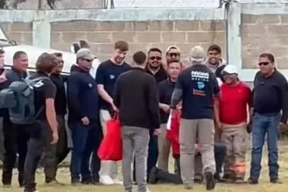 MrBeast visita el Estado de México, realiza donaciones, apoya escuelas y emprendedores, y genera un impacto positivo entre la comunidad local. 