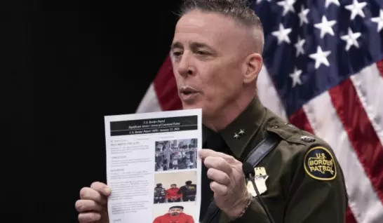 El gobierno de EU defendió la actuación del ICE luego de que un niño de cinco años fuera detenido.