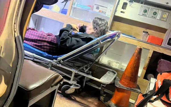 La encargada del establecimiento informó a las autoridades que la mujer