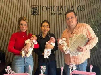 Oficialmente fueron registradas las pequeñas trillizas Blanca Alicia, Flor Estela y María Victoria, quiene nacieron en el mes de diciembre