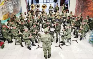 La Secretaría de la Defensa Nacional a través de la Comandancia del 14 Regimiento de Caballería Motorizado, invitan al público en general a que asistan al concierto de la Banda de Música del Ejército