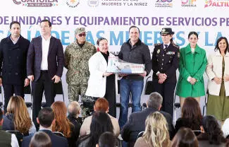 Entrega Gobernador del Estado parque vehicular y equipamiento a la Fiscalía de las Mujeres y la Niñez