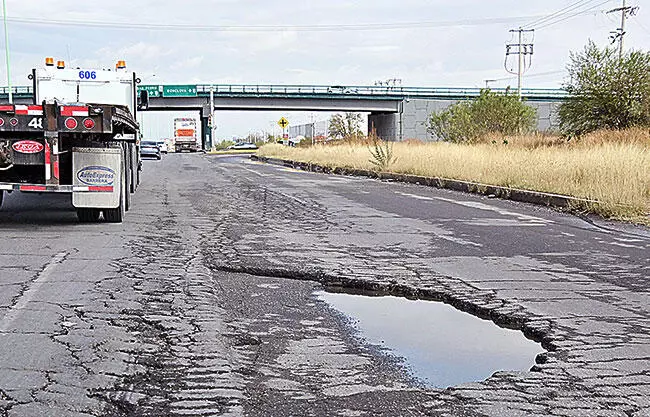 Arriesgan baches a los automovilistas