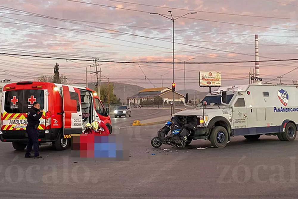 Muere motociclista tras ser impactado por camioneta de valores en ...