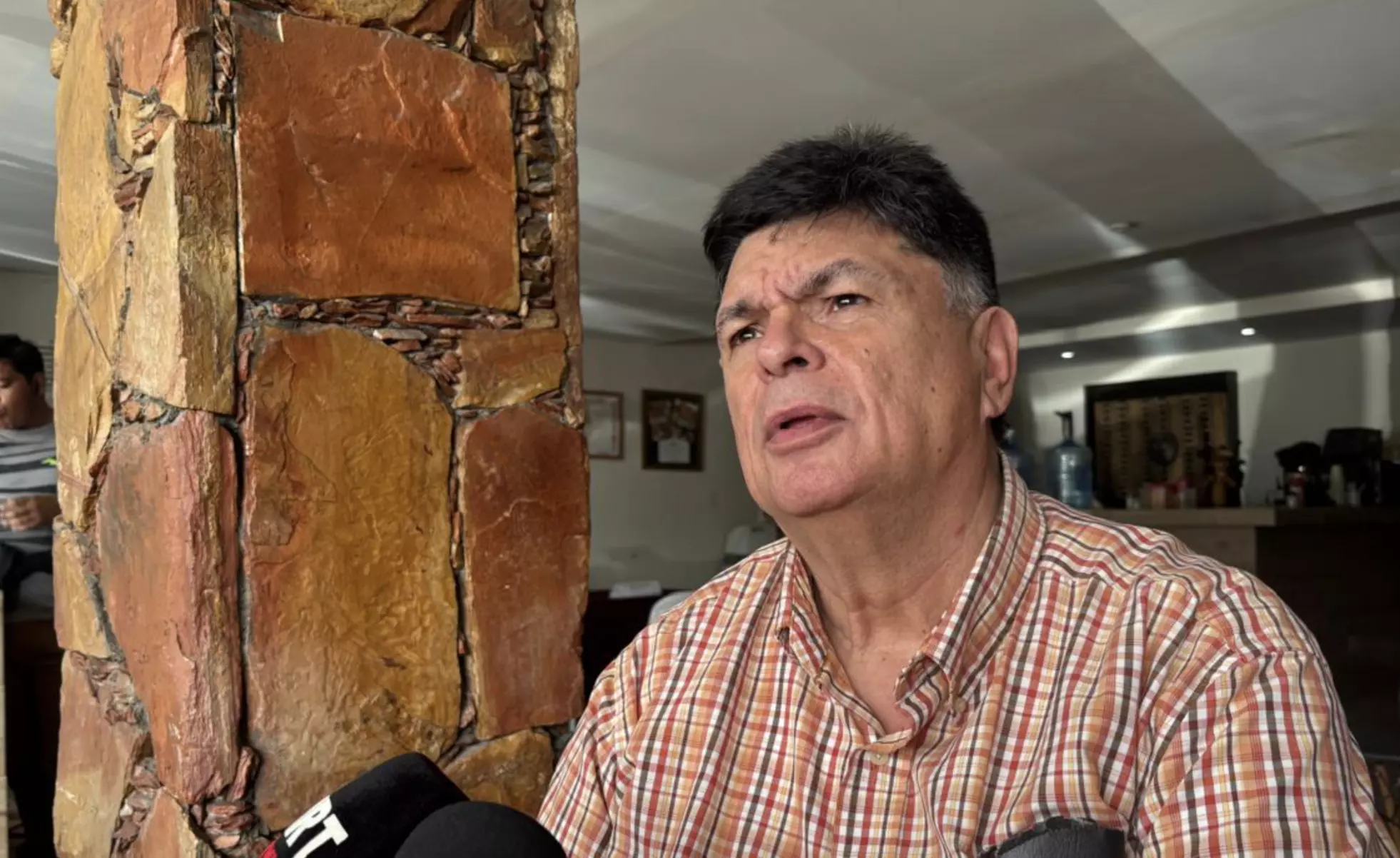 Detalló que el gasto promedio por persona que acudió a ver el partido osciló entre 500 y 650 pesos, principalmente en botanas y alimentos, lo que d