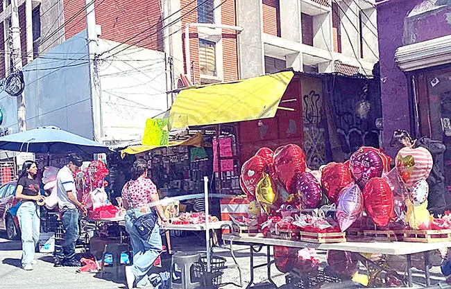 Lo que benefició al comercio formal e informal