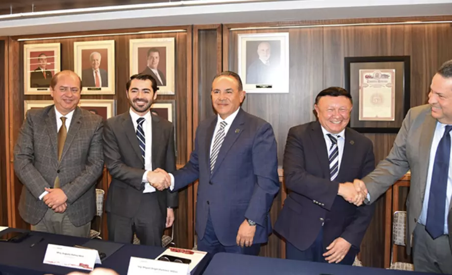 Es saltillense Augusto Ramos Melo líder de CANACAR; enfrenta autotransporte grandes retos