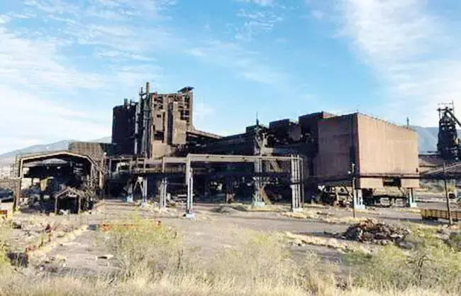 Banca Afirme rechazó incluir sus activos en garantía; el único postor calificado no presentó garantía de seriedad; el síndico no recabó las car