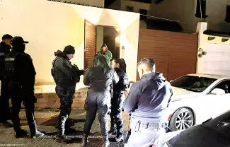 Cegado por el coraje, un hombre intentó incendiar el automóvil de su aún esposa.