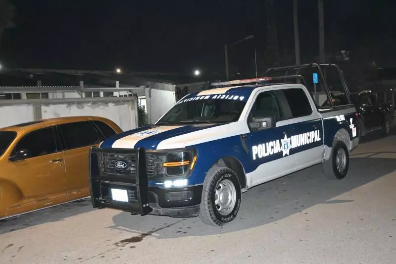 Socorristas acudieron al lugar y trasladaron a la mujer a la Clínica Número 9 del IMSS