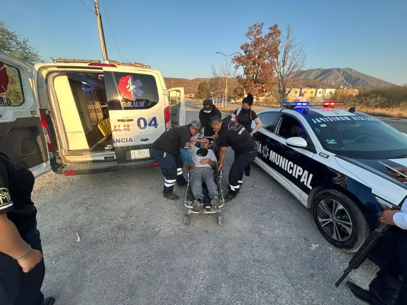 A su ingreso a la sala de urgencias del IMSS, se informó que el hombre quedó bajo observación médica y que su estado de salud fue reportado como estable.