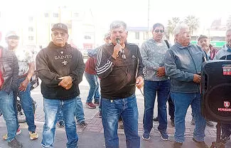 Obreros confían en que la subasta de AHMSA se concrete en primera almoneda (primer subasta pública).