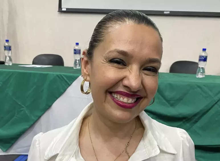 Sin embargo, señaló que por el momento se encuentra trabajando en el programa Mejora en Monclova, ya que esa es la instrucción que tiene, todos los