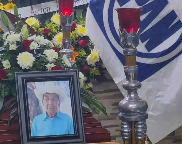 Don Román formó parte de una familia estrechamente ligada a la historia del PAN en el municipio. 