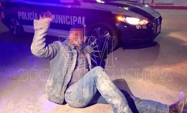 Al ser cuestionado por los oficiales, Sandro explicó que cayó de su propia altura, señalando que no hubo participación de terceros.