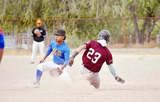 Héctor Neira y Ángel Montemayor, brillaron en el montículo para abrir la campaña con el pie derecho